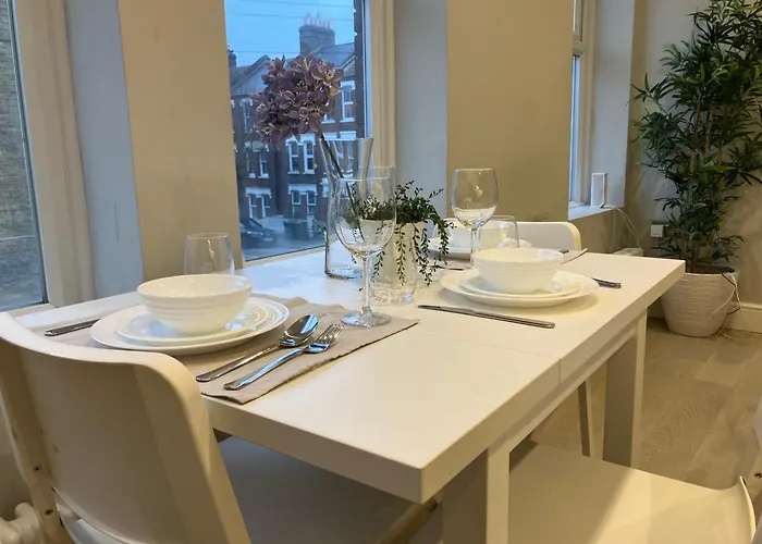 Brilliant 2 Bed Apartment - 2 The Southwell