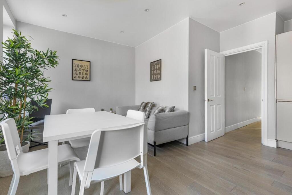 Brilliant 2 Bed - 2 The Southwell * Londen